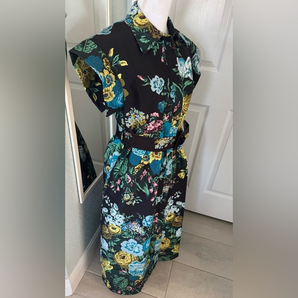 NWT Tuckernuck Chloe dress in black Verdant Floral M